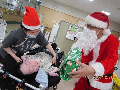 2階病棟　院内行事　「クリスマス会」－１