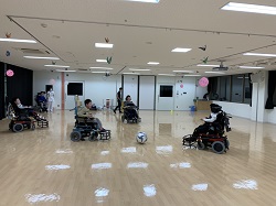車いすサッカー練習風景
